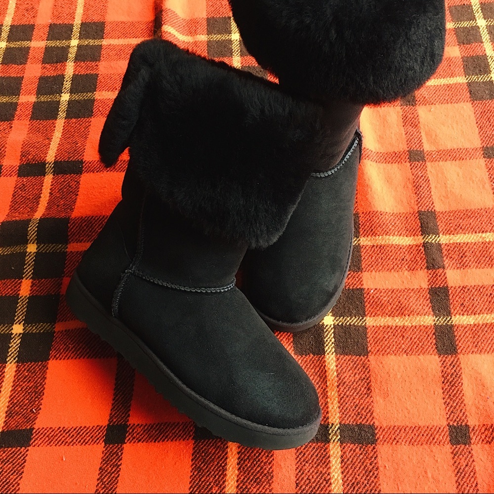 UGG Classic Tall Cuff- Black
